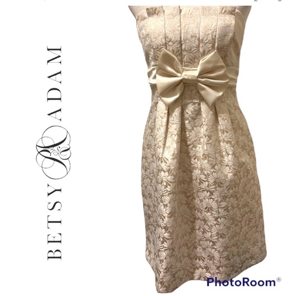 Betsy & Adam Dresses & Skirts - Size 6 Betsy and Adam formal dress